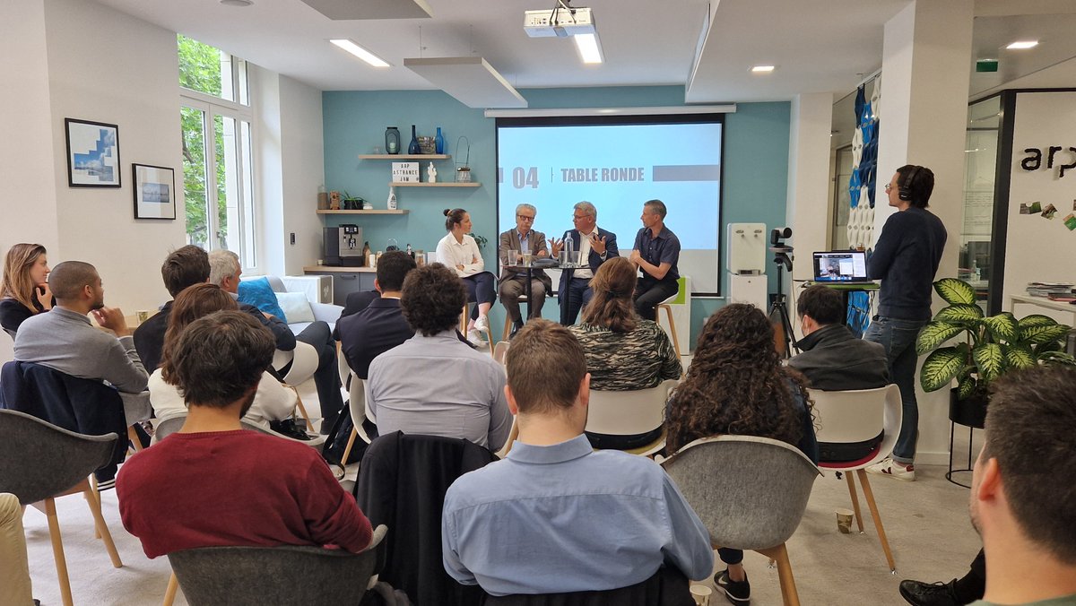 La #TransitionÉcologique des #mobilités était au cœur de nos échanges avec <a href="/michelneugnot/">Michel Neugnot</a> (<a href="/Regionsdefrance/">Régions de France</a>) &amp; Pierre-Yves Appert (DGITM) lors du webinaire d'<a href="/ekodev/">ekodev</a>.