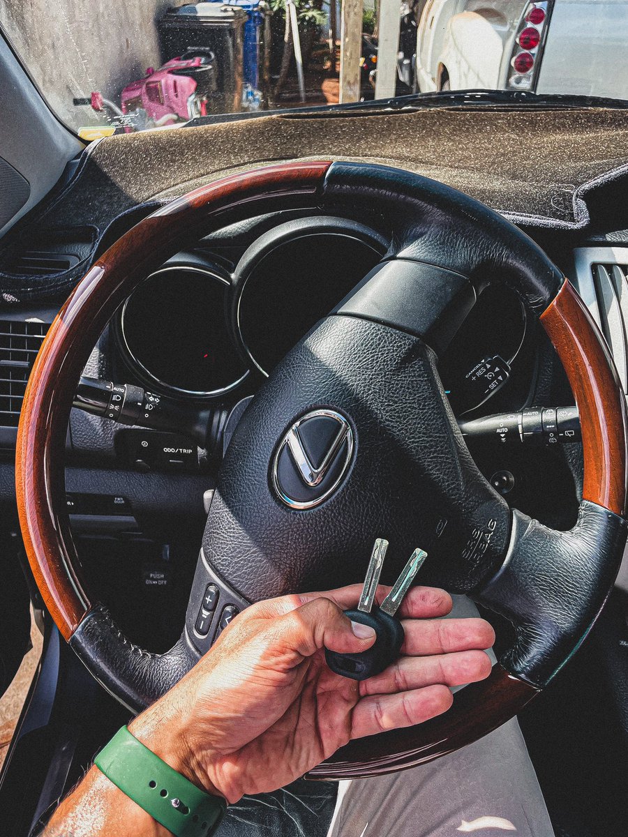 DoubleLocksmith's tweet photo. Lost all your keys is not a problem #locksmithoahu https://t.co/ktm4IbnfjA