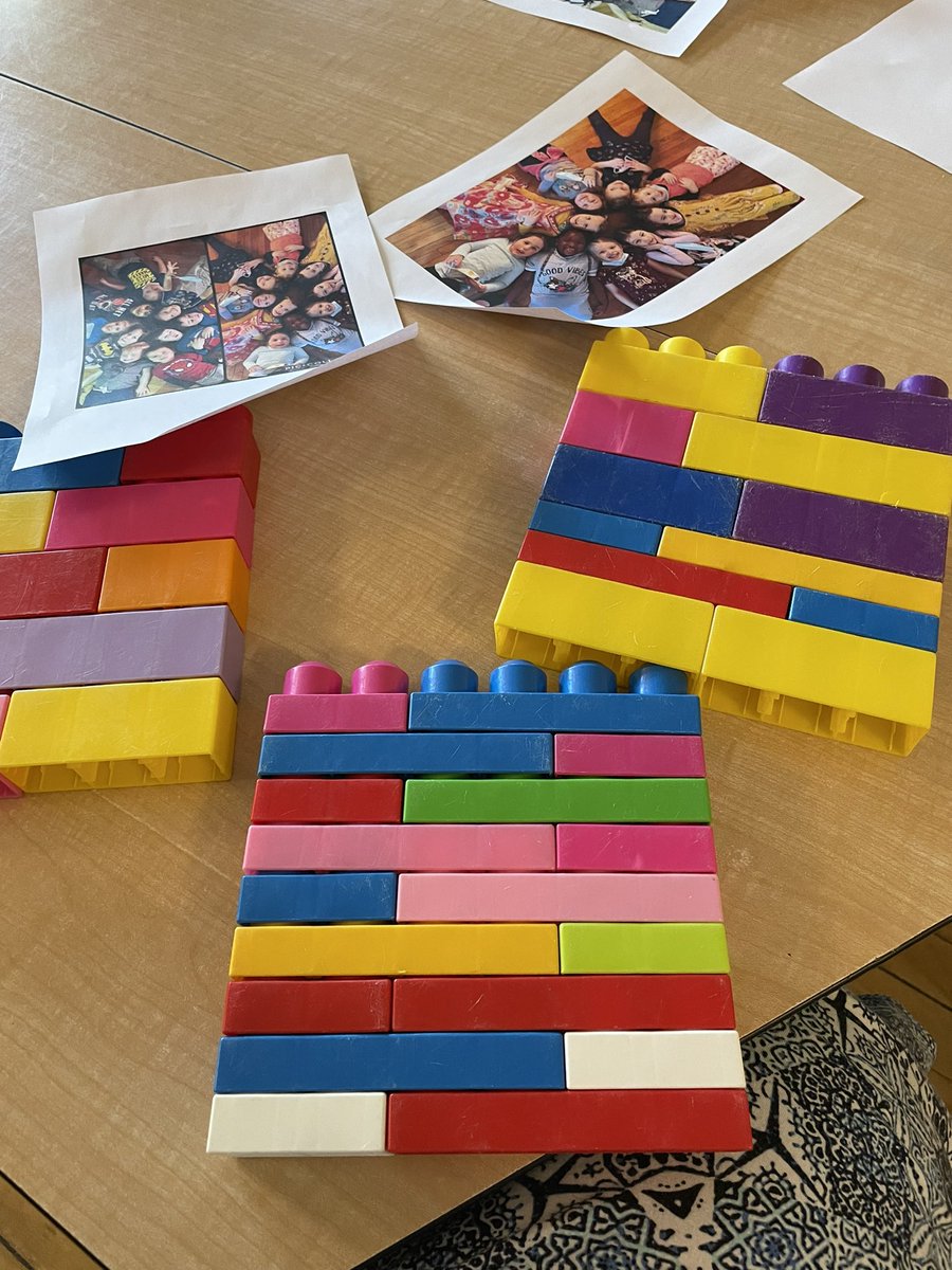 KindersRoss's tweet photo. In todays adventures with crafting we worked together to make #duplo puzzle blocks. They are harder to put together than they look. #crafty #faces #modgepodge #teamwork @ross_dsbn @dsbn @Mrs_Penlington @RECEMacKay https://t.co/1WImnHyizR