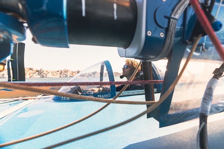 SVRLazartigue's tweet photo. [SOUVENIRS DE MARSEILLE]

Souvenirs de Marseille avant de pleinement plonger dans l'escale italienne du tour de la Méditerranée du #trimaransvrlazartigue 
Maintenant, on se concentre sur l'Italie 💚🤍❤️

📸 @guillaume_gatefait 

.
.
.
.
#tourmed #Kresk4Oceans https://t.co/INaNwmkaZF