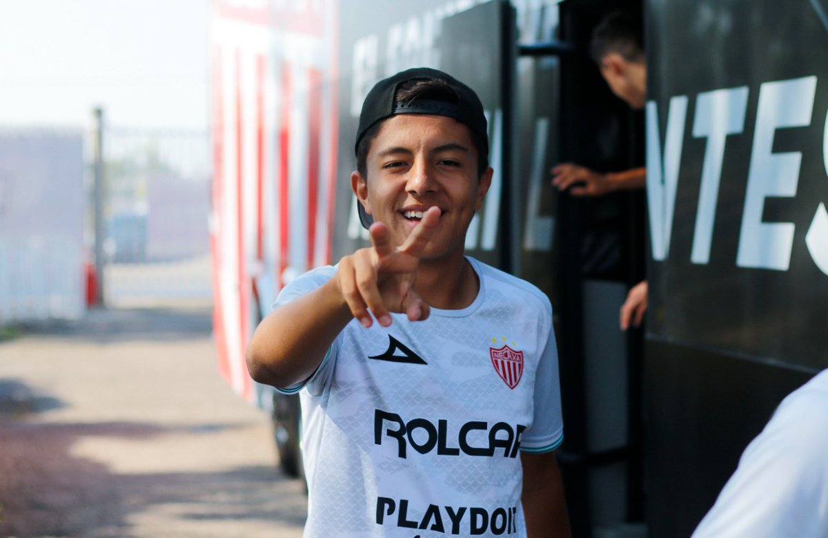 ClubNecaxa's tweet photo. #Sub14 | Ya en camino rumbo a Pachuca para el duelo de ida en la Gran Final de la categoría.

#ContiGoNecaxa ⚡ https://t.co/UpYRtGOWp1