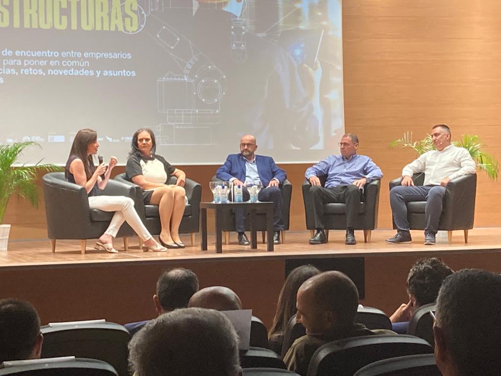 fremm_es's tweet photo. Las empresas asociadas a @fremm_es #LáserMolina, #Inoxpaser y #Elifab participan, junto con Serycoin, en una mesa redonda del I #ForoIndustrial de Maquinaria y Estructuras, organizado por @AytMolinaSegura y @laverdad_es.
#Suministros, #sostenibilidad y #empleo... https://t.co/5t7RgFWTfa