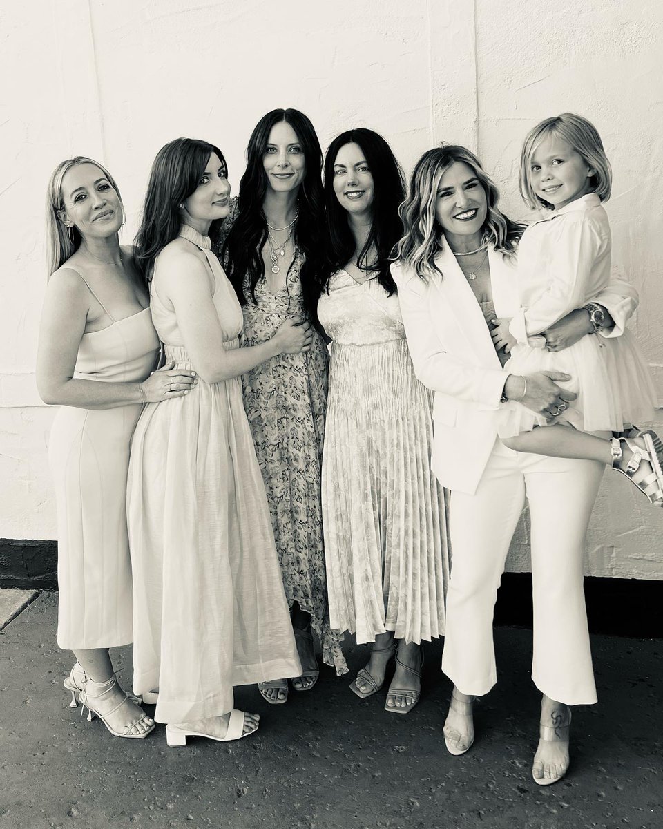 thealliwebb tweet media