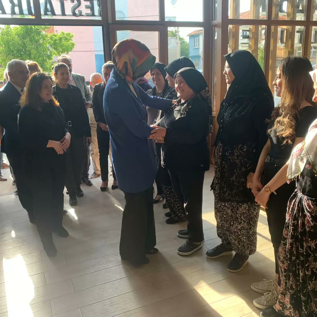 sinanpasakoop03's tweet photo. Sayın Valimiz @kubrayigitbasi Kadın Kooperatifimizi ziyaret etti. Hoşgeldiniz Sayın Valim
@kubrayigitbasi @AfyonValiligi @mehmetkeklik94 @SinanpasaKym @bskerdal @afyonkulturevi https://t.co/5YdW2HHahg