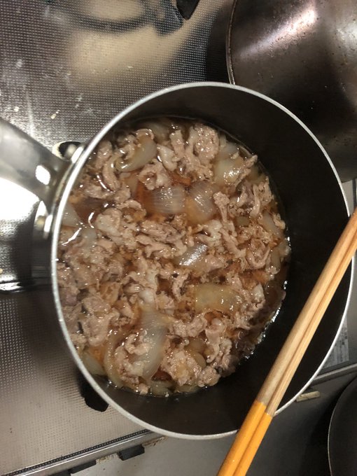 この時間に!
自炊!
豚丼!
汁だく!
かき込む至福!

優勝 