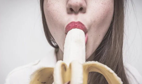 0x982's tweet photo. @hellowillfan @justape_ tagging yall mate. their project is good.
🍌give it to me... 
@cozypront @PirateFrancois @The_Habibiz @LivingDeadSOL @faraland_io @_hypegirl_ #apish https://t.co/SthvbxNNS1