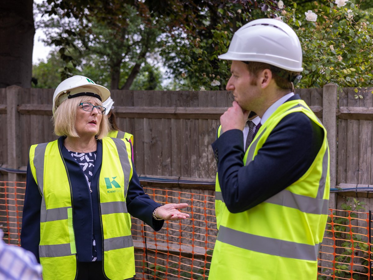 Great to talk to the Construction Minister ⁦<a href="/Lee4NED/">Lee Rowley</a>⁩ yesterday at our Ealing construction site on the skills needs in our industry &amp; about inspiring the next generation of ⁦<a href="/fmbuilders/">FMB: Master Builders</a>⁩ #skills #construction