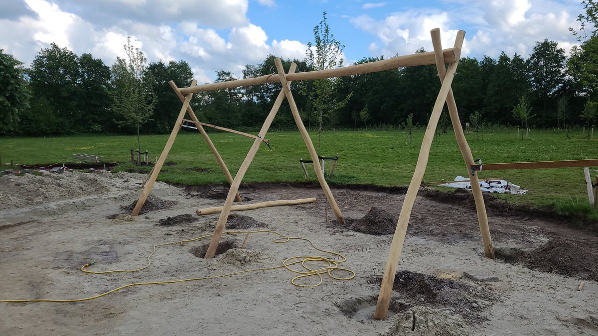 JeroenKruims's tweet photo. De groene ontmoetingsplek in #Roderwolde krijgt verder vorm. https://t.co/E7H8BQQNsg