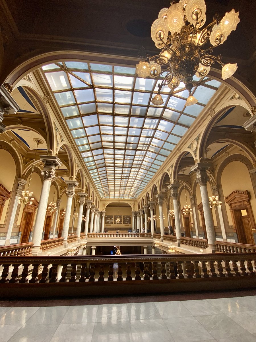 RJLSolutions1's tweet photo. #IndianaGeneralAssembly members have returned to the #Statehouse to make technical corrections to legislation passed during the #2022LegislativeSession. Additionally, the House and Senate are expected to consider a motion to override the Governor’s veto on HB 1041. #RJLSolutions https://t.co/Flh5KG2ZPa