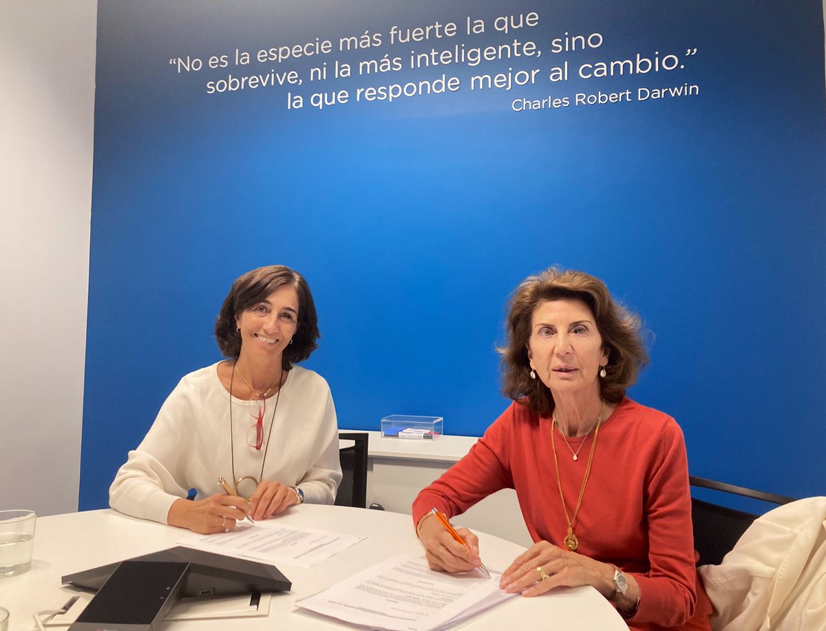 Hoy he firmado mi incorporación al Consejo Asesor para el Plan Estratégico de <a href="/ecoembes/">Ecoembes</a>, entidad que gestiona el reciclaje de residuos domésticos en España, en mi decidida apuesta como presidenta de <a href="/CAEB/">CAEB</a> y vicepresidenta de <a href="/cepyme_/">CEPYME</a> por la #sostenibilidad y la #economiacircular