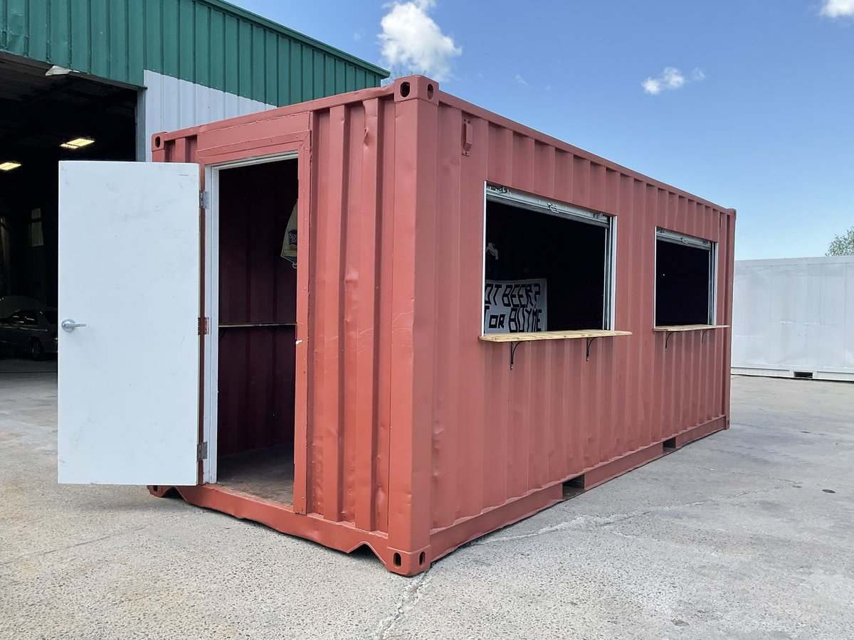 KellyFreezer's tweet image. Take a look at a container our skilled shop at Kelly customized to use for concessions.  These can be customized for your specific need with added lights, shelves and or flooring.  We have this one ready in our CT yard ready for sale or rent.