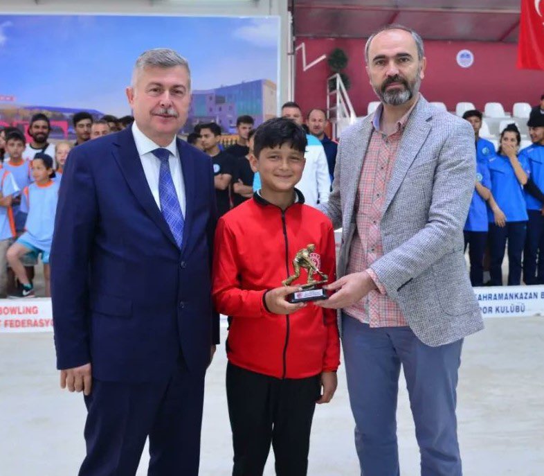 AvniOrki's tweet photo. Bocce-Volo Türkiye Şampiyonası’nda küçükler kategorisinde Pamukkale Belediyesporlu bocceciler ilk 3’e damga vurdu. 30’da 30 vuruş ile Saffet Erdoğan Türkiye rekoru kırarak şampiyon olurken, İsmet Harman ikinci, Orhan Koç da üçüncü oldu. Sporcularımızı gönülden kutluyorum. 😊👏 https://t.co/bqNAldboml