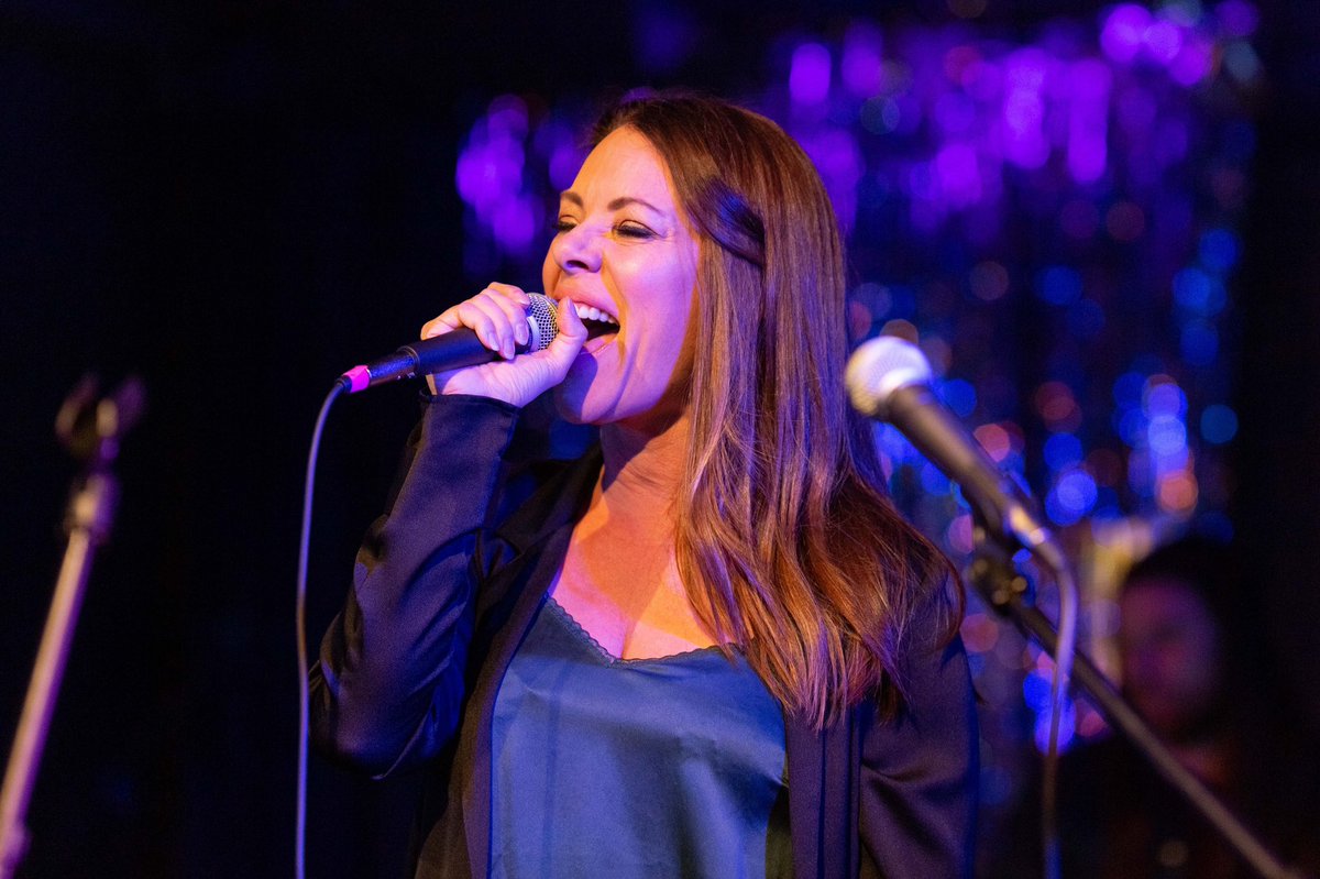 It's your time to shine! 🎤

Join us every Thursday in Melody Bar for Karaoke night with @goodenoughlivekaraoke 

Book a table at the link in our bio!

#torontohotels #gladstonehouse #queenwest #boutiquehotel #hospitality #hotels #melodybar #karaokenight