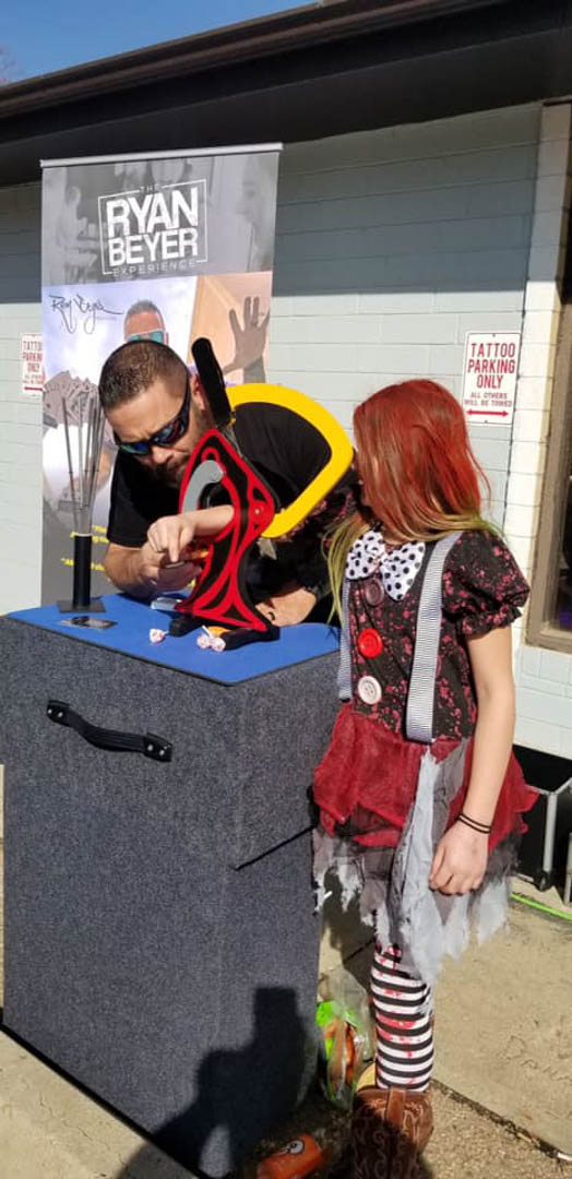 TheRyanBeyer's tweet photo. At The Ryan Beyer Experience, I offer timeless experience of successful work and provide the utmost in honest customer service. Give me a call today to learn more about my services at (970) 401-6438! #LiveEvents #PrivatePartiesMagician #ConventionMagician https://t.co/XqKEm1jP0f https://t.co/Gcay4ZZABR
