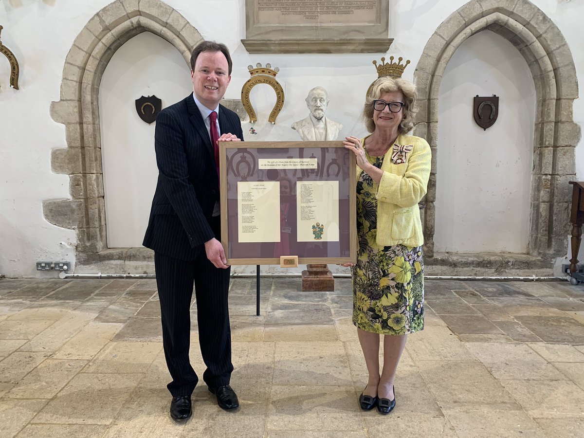 A gift for #HerMajesty from #Rutland a poem written by #Uppingham resident Henry Dawe has been sent to #Windsor Castle.Follow the link rutlandlordlieutenant.org/rutlands-plati…