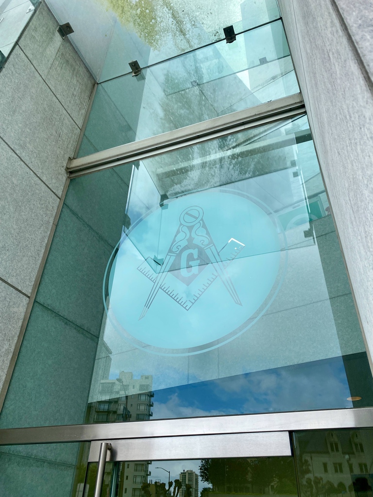 MasonsofCA's tweet photo. Walk around the California #Masonic Memorial Temple enough and you'll start to admire all the intricate trims and details that make this historic building so beautiful. 

Check out more shots like this on our Facebook: https://t.co/B5P1qKGeF3

#MasonsofCA https://t.co/ccIYAOgkcq