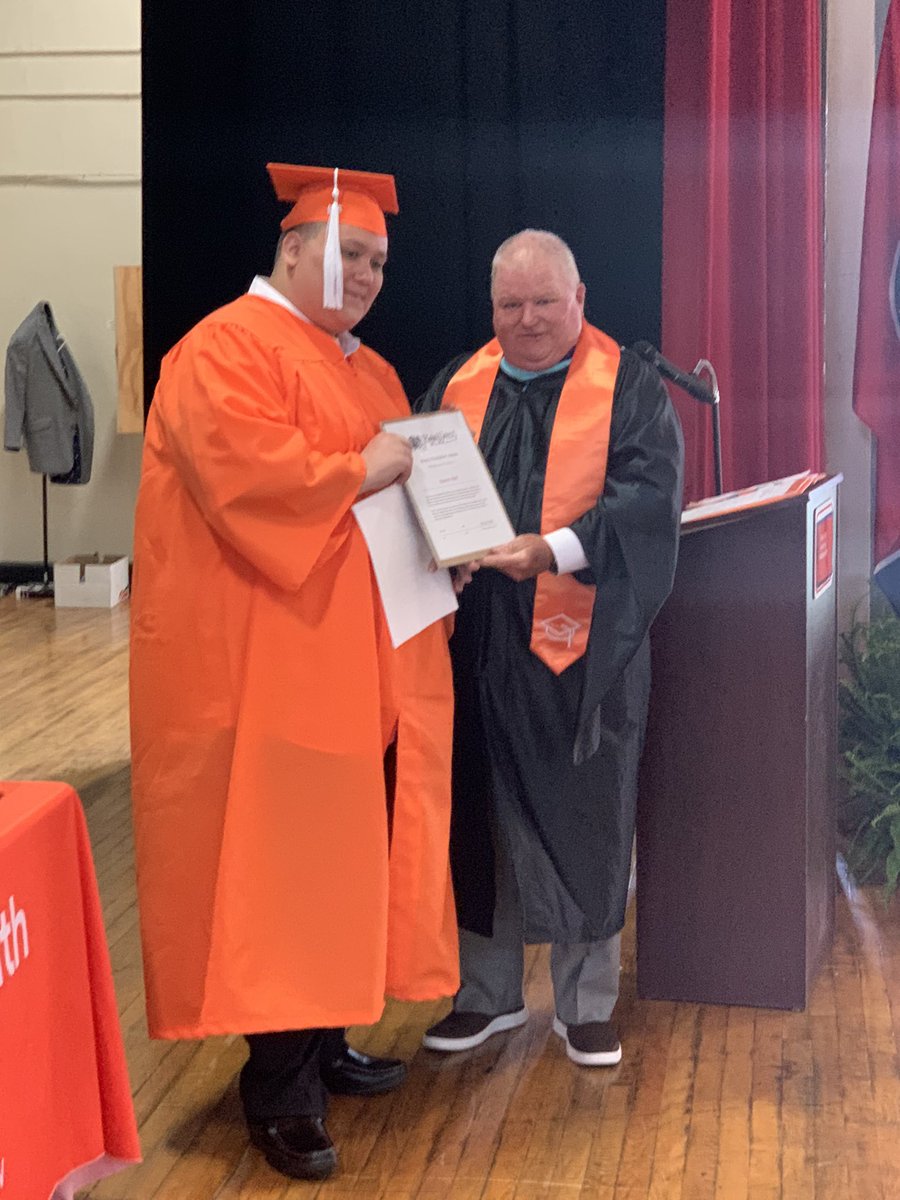 Crcarter422's tweet photo. @AcademyHH graduation!!! Congratulations grads!! @simon_youth @MetroSchools https://t.co/omUANQ7Ke0