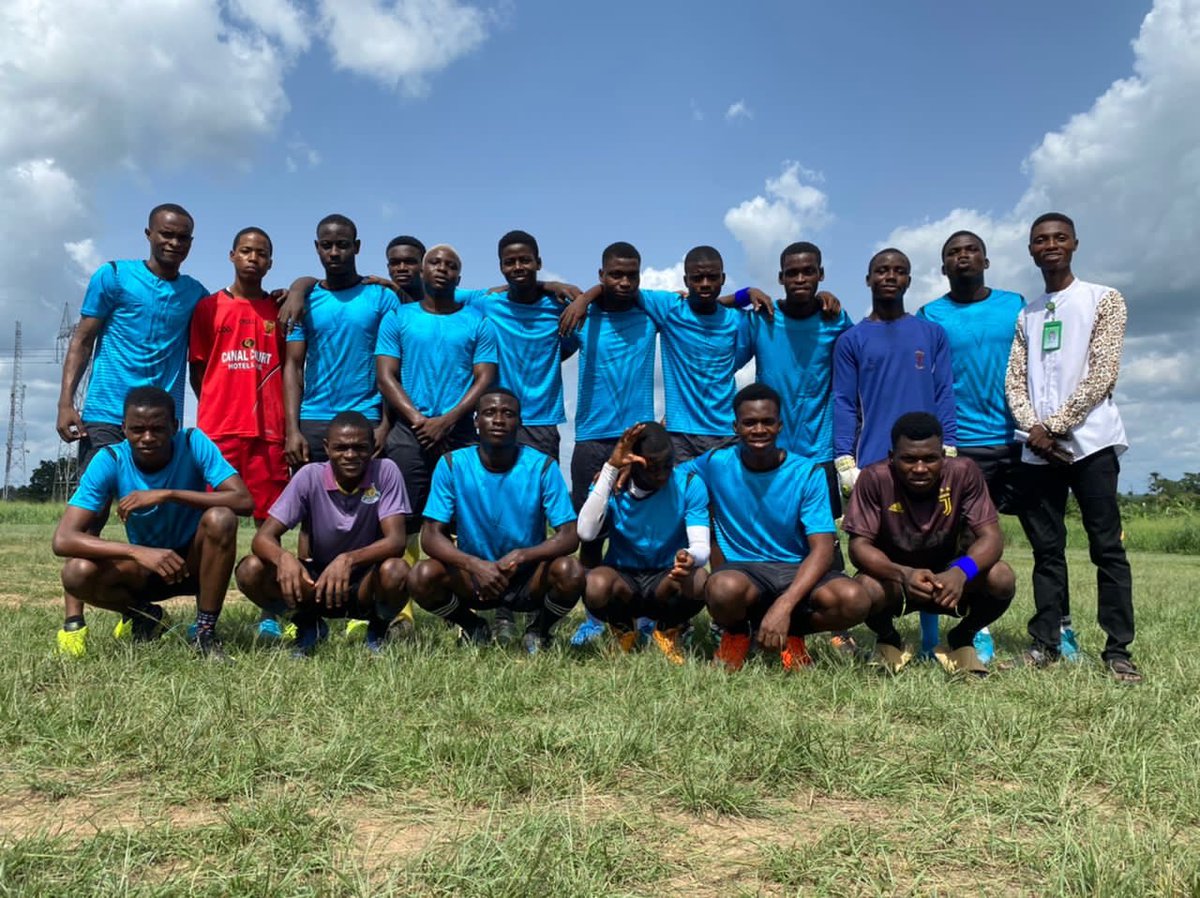 heybeehee's tweet photo. I present to you the public health team (players and coach) for the FABAMSA Super League
#TeamPublicHealth
#TeamPBH
#TeamPublicHealthElites
#FSL #FABAMSASuperLeague #FSLTheBeginning #Uniosun #Osogbo https://t.co/Y2efp8nRYK