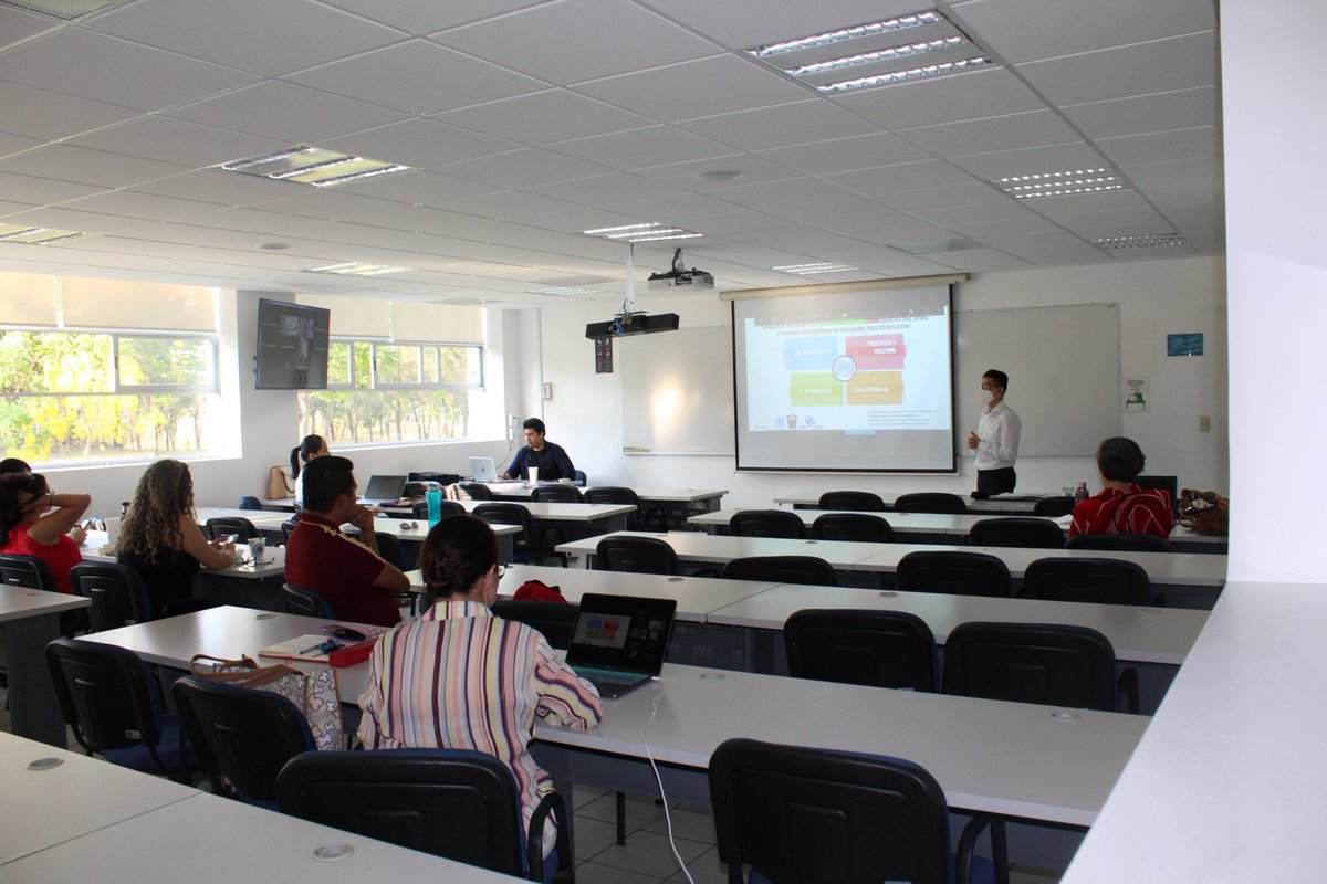 MaestriaESI's tweet photo. 📣Así se vivió el Encuentro de Jóvenes Investigadores en Educación Superior Internacional en CUCEA de la #MESI #DGES #MGPES📚
El lunes 23/may/22 los estudiantes presentaron los proyectos de investigación enfocados en la educación superior internacional que han estado realizado https://t.co/fkkJiAZpcz
