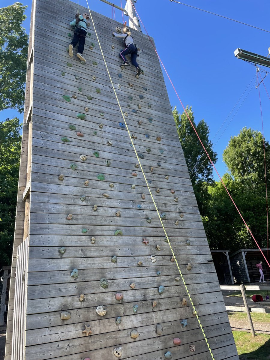 ManorHseSchool's tweet photo. Year 6 girls were all great climbers making it to the top of the tower #IndividualChallenge https://t.co/G2AIr73fkc
