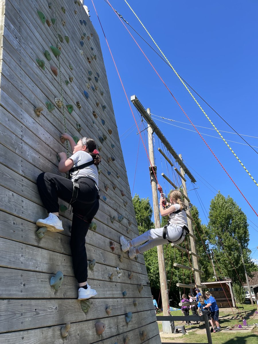 ManorHseSchool's tweet photo. Year 6 girls were all great climbers making it to the top of the tower #IndividualChallenge https://t.co/G2AIr73fkc