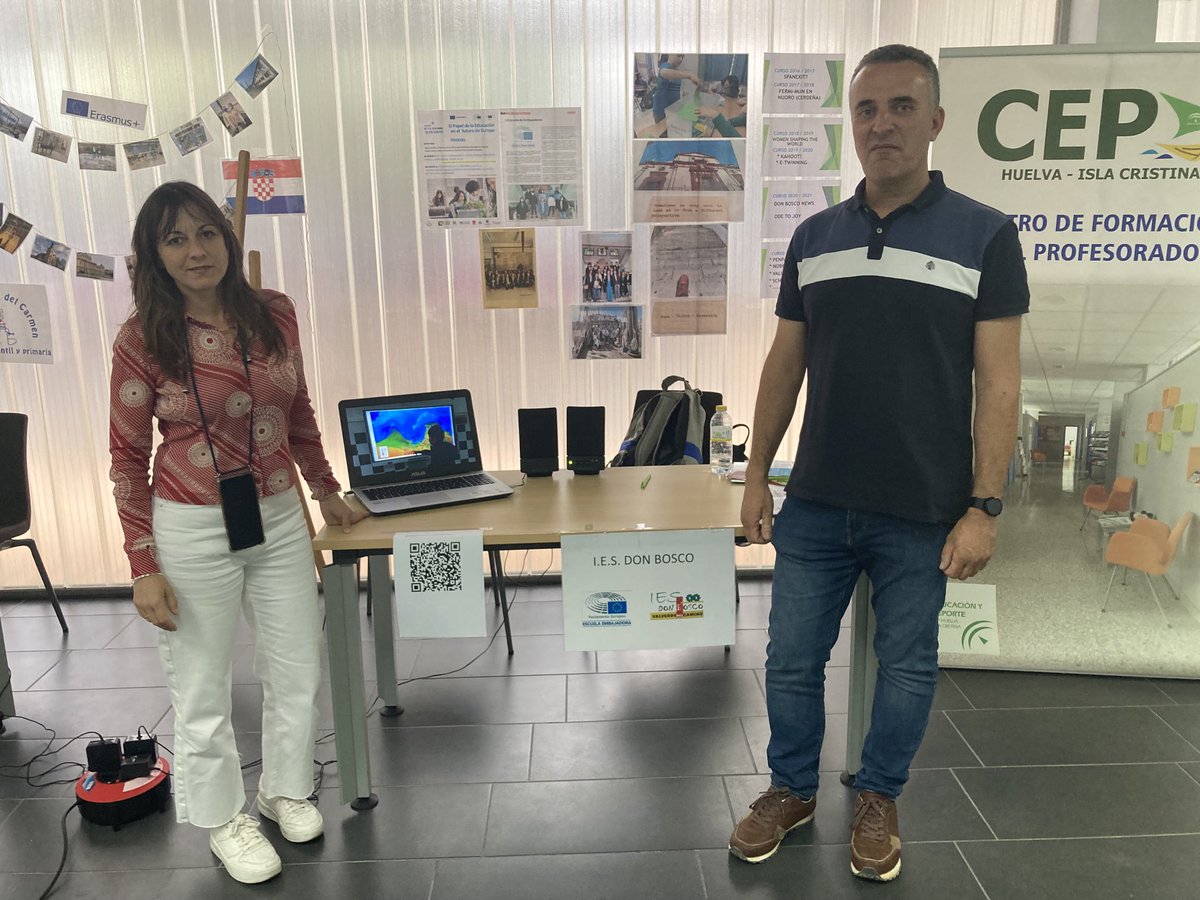 El IES Don Bosco de Valverde participa en la #feriaplurihuelva y nos cuentan su experiencia como Escuela Embajadora del Parlamento Europeo ⁦<a href="/Pluri_Huelva/">Plurilingüismo Huelva</a>⁩ ⁦<a href="/cepdehuelva/">cephuelva</a>⁩ ⁦<a href="/ceparacena/">CEP Aracena</a>⁩ ⁦<a href="/cepbollullos/">CEP Bollullos Valverde</a>⁩