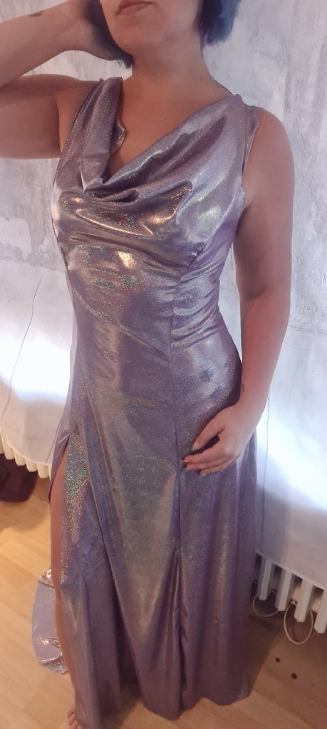 Tauride_Cosplay's tweet photo. EXCUSE ME 👀
aaaaah I feel so good in it 😊
will clean the edges when I'm back from my trip to the Netherlands
Now back to the Brushes....
Mermay is waiting 😊
#DoKomi2022 #cosworking #seafoamdress https://t.co/SYDUcbwoMC