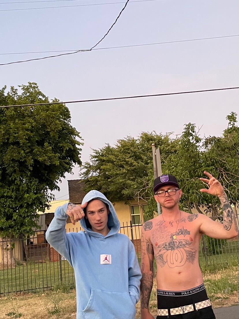 woemiklo's tweet photo. I lost my brother on some fuck shit !!! Ima see u in the afterlife brother.. #BROTHERSPASTDESTH #riplultys #lultys #suckak https://t.co/fcZsRuQS3o