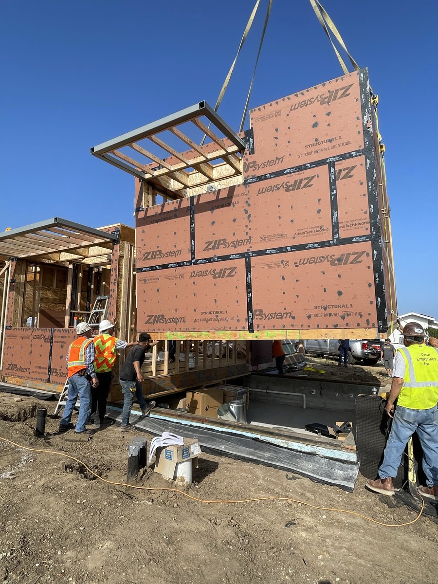 plantprefab's tweet photo. In progress: Another fire rebuild in Malibu!
#prefab #prefabhome #prefabconstruction #construction #firerebuild https://t.co/FLtvajsnPu
