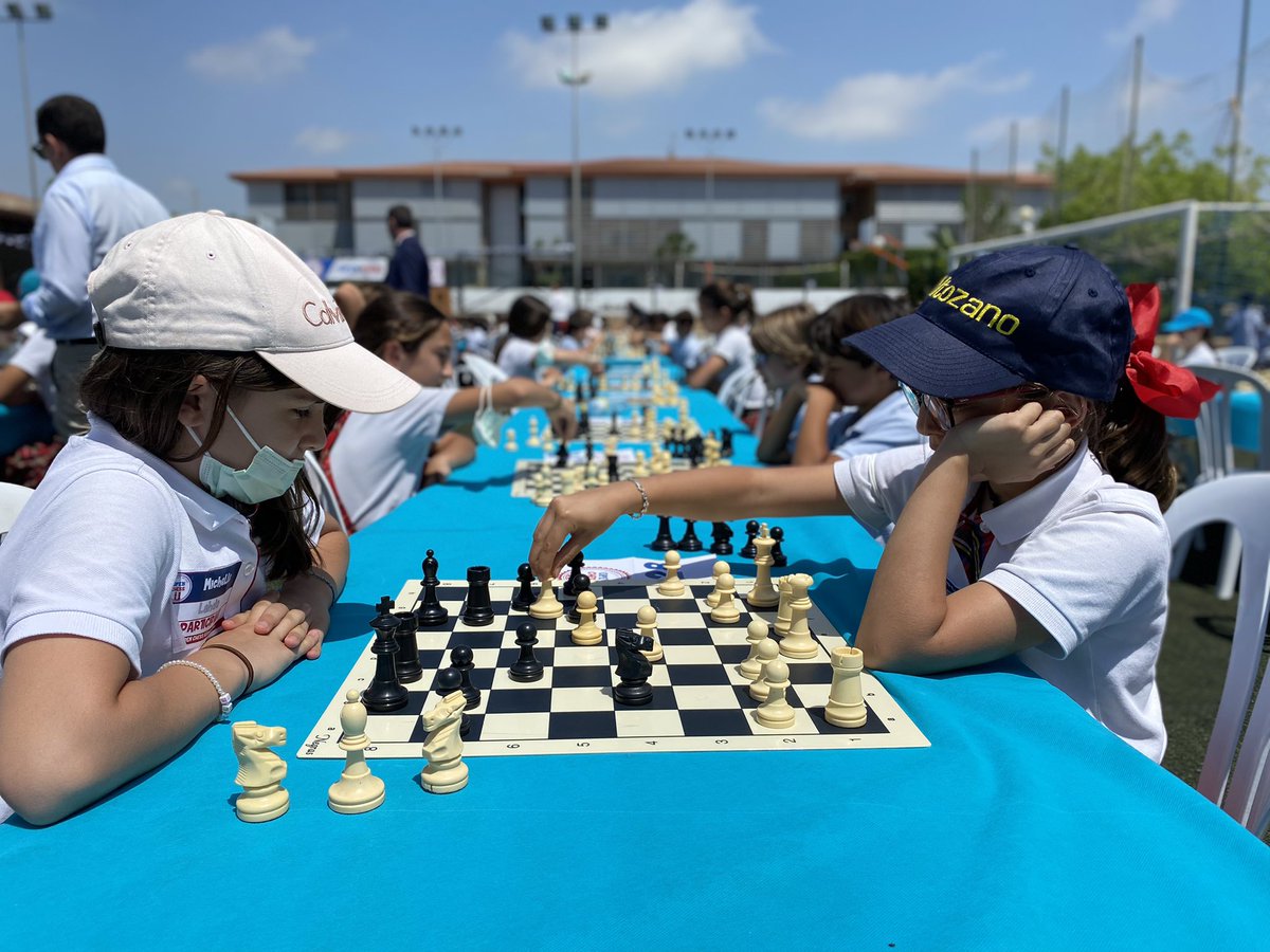 colegioaitana's tweet photo. El @colegioaltozano y Aitana se han unido para disfrutar un año más de la jornada #OPENCHESS♟Los participantes, alumnas y alumnos de 4º a 6º de primaria, han competido poniendo en juego todas sus estrategias. ¡Enhorabuena!
¡Os esperamos el año que viene!
#Ajedrez #somosaitana https://t.co/R6EiADZrSS