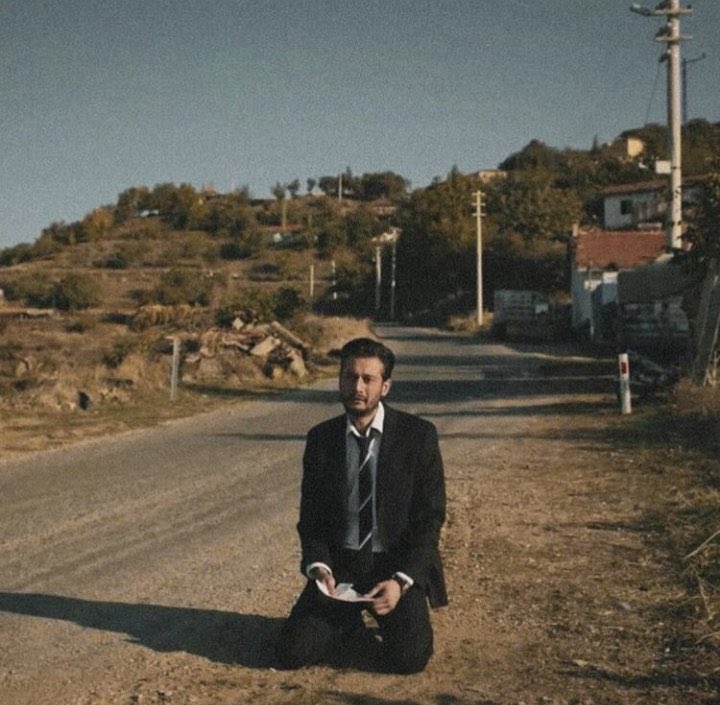 lalettayin34's tweet photo. "Sen iyi bir insansın. Onun için seni çok öldürmüşler."

Yaşar Kemal https://t.co/7QJgV2TRZU
