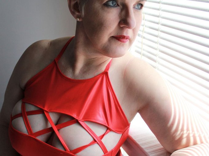 I'm online right now on #Skyprivate - pay-per-minute system for Skype live shows. Call me right now for<a href="/tag/skyprivate"class="tags">#Skyprivate</a><a href="/tag/fun"class="tags"><span>#fun</span></a><a href="/tag/kinky"class="tags"><span>#kinky</span></a>