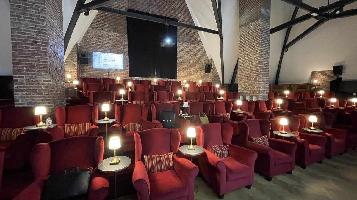 The scene for my tonight’s presentation about “Digital Transformation in AEC” . What an awesome place 😍at the Data+AI &amp; Metaverse conference <a href="/ORI_belgium/">ORI</a> #AutodeskLife