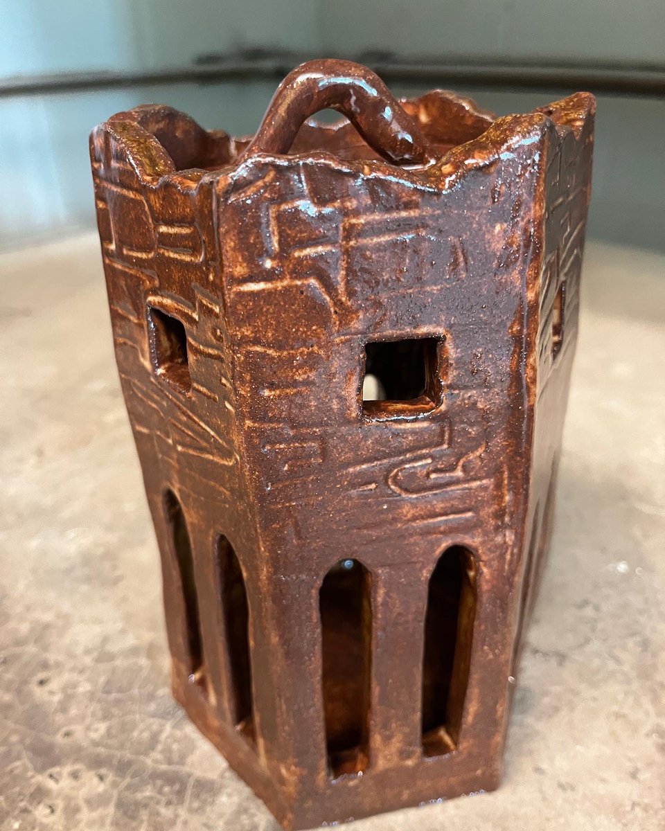 TrishaAbel's tweet photo. Finished Architectural inspired Lanterns from Ceramics 2. Love seeing these glazes come out! #MontiMagic #MontiArts https://t.co/3XlPys2kza