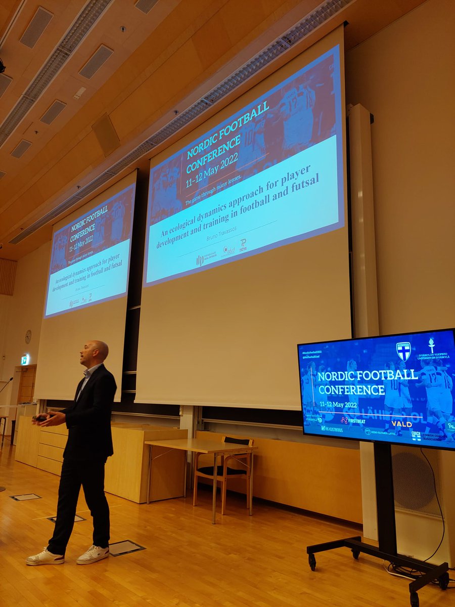 BrunoFTravassos's tweet photo. It was an honour to be parte of this fantastic congress @NorFootballConf with the presentation "An ecological dynamics approach for player development and training in football and futsal". Great moments with a fantastic environment and organization! https://t.co/uqqq2wkciF