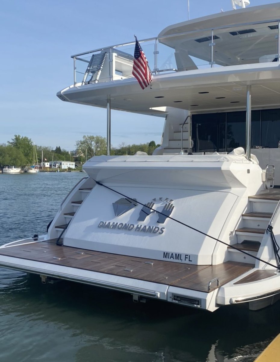 GRDecter's tweet photo. Looks like somebody’s gonna be returning a boat https://t.co/aaP05CuWJD