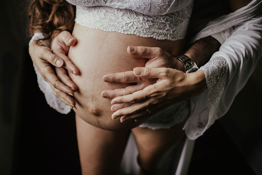 El deseo y el erotismo no acaba con la maternidad - nupciasmagazine.com/salud-y-sexual…