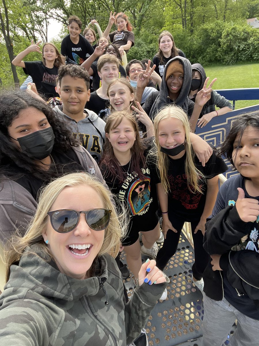 mrs_ebeling's tweet photo. We had a GREAT time at field day!!! Thank you to all of our parent helpers &amp; Mr. Minarik for planning an awesome day! 
@Edgewood68 https://t.co/AdFdKXE9cE