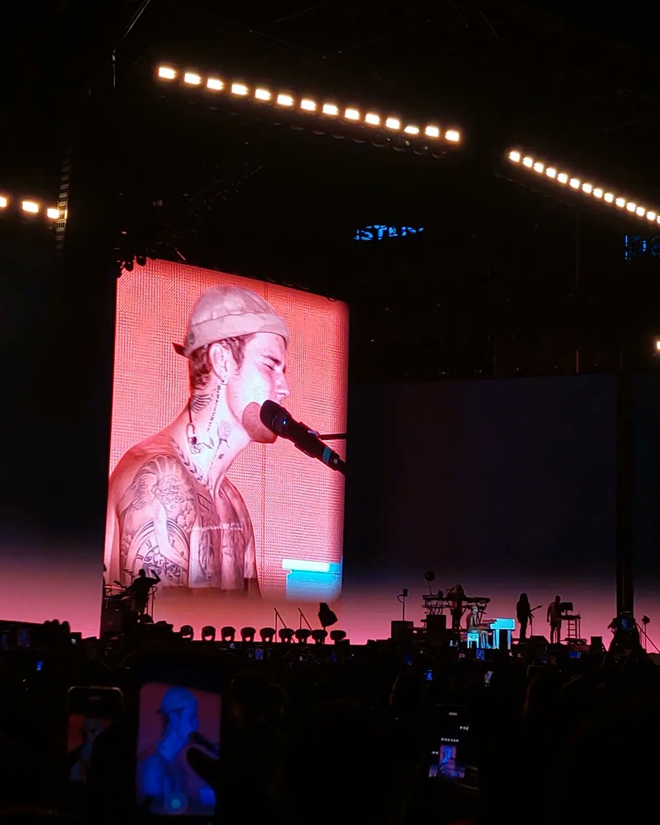 kailin97's tweet photo. #JusticeWorldTour #JusticeTourMonterrey @justinbieber https://t.co/wnEgcW1U0p
