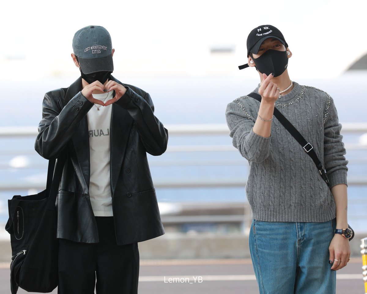 lemon_yb's tweet photo. 220525 ICN ✈️ BKK

                💜❤️

#Mark   #BAMBAM 
#GOT7    #MakBam https://t.co/PcZEQqxKxd