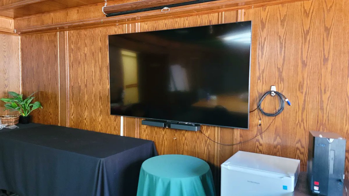 The Days Inn knows how to take care of their guests. We installed two all-in-one conferencing solutions this afternoon to enhance their meeting rooms. If you need to have a hybrid meeting, be sure to book one of their rooms. #callwolfe