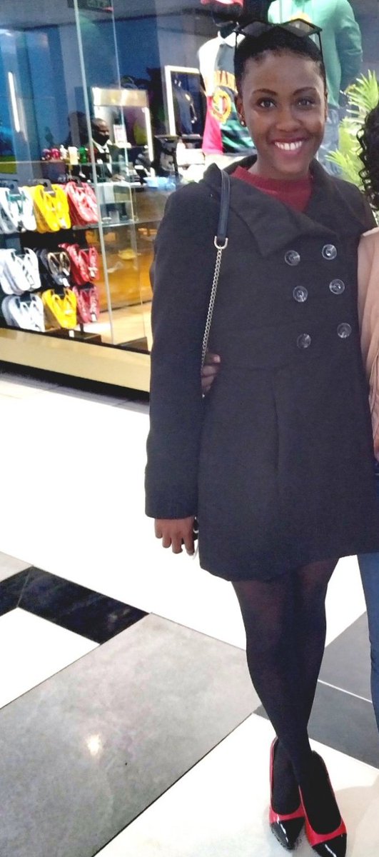 ManziIvonne's tweet photo. @InganeKaZikodeh @OsupileBakang @officialgash1 Le outfit bazamenyana yoh😂😂😂😂😂😂 https://t.co/mk2imnoUi6