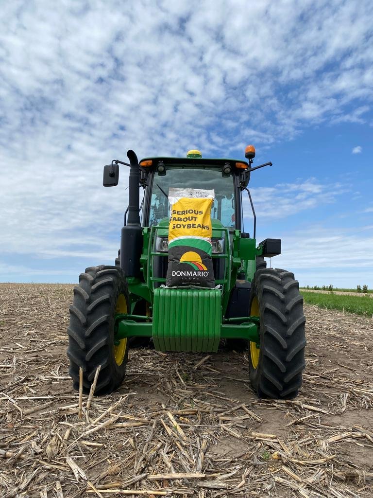 Can you say PERFECT planting day!? Working to get these #Enlist® varieties in the ground before the next rain! 

#SeriousAboutSoybeans #GrowDONMARIO #plant22