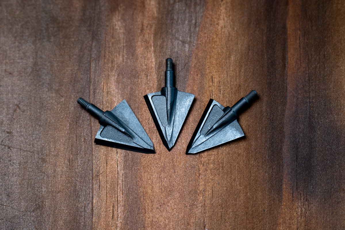SiriusArchery's tweet photo. You don't want to miss this limited edition (1000 total) of the Tuffhead 150-grain single bevel broadheads! Available now for pre-sale with shipment by July 1st . These heavy-duty heads have all of the amazing features of the 200-grain Evolution! https://t.co/Dr39066hlr