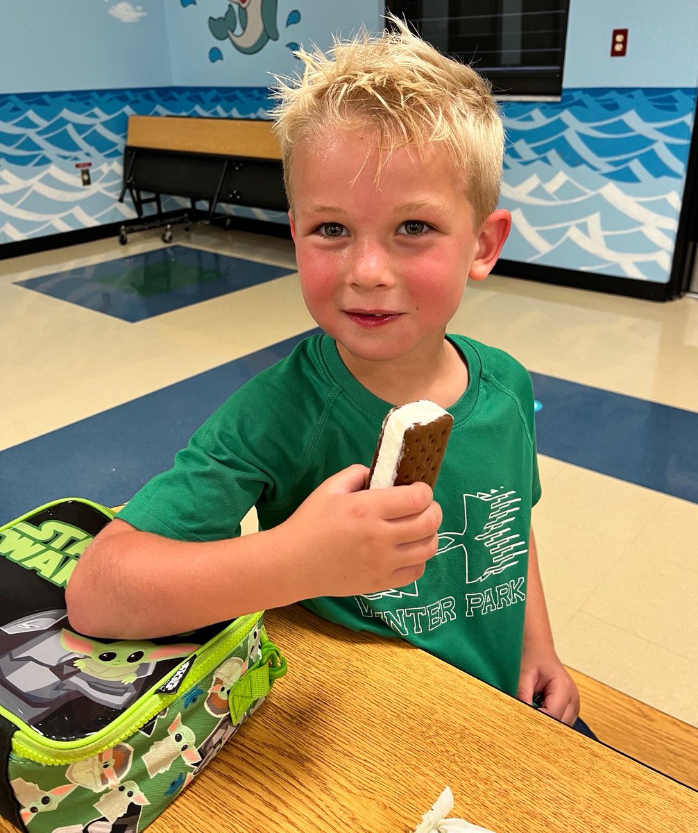 Celebrating student achievement in reading! Just look at those beautiful smiles!   ⁦<a href="/PLEgators/">Palmetto Elementary</a>⁩ ⁦<a href="/PleCafe/">PLE CAFE</a>⁩ ⁦<a href="/CurriculumAssoc/">Curriculum Associates</a>⁩ #iReady