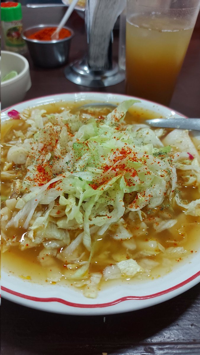 SoloPorPlacer's tweet photo. Ya hay tardes de un poco de lluvia y bien caería un delicioso pozole de 
Pozoleria Chapala El Carmen es tradición probar ahí este delicioso platillo, tostadas de pollo o carne, los tacos sudaditos y la única e inigualable agua de piña con tamarindo
¿Ya has ido ? https://t.co/VnASzAJXZJ