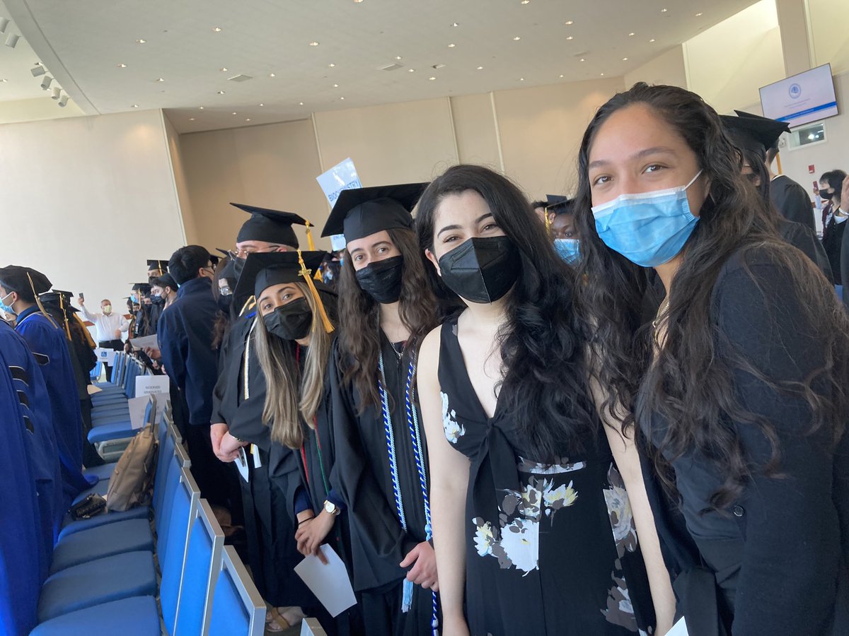 imsdUMassBoston's tweet photo. Congratulations @imsdUMassBoston graduating Scholars! So proud of all your accomplishments! #Classof2022 https://t.co/uXKAghzcxe