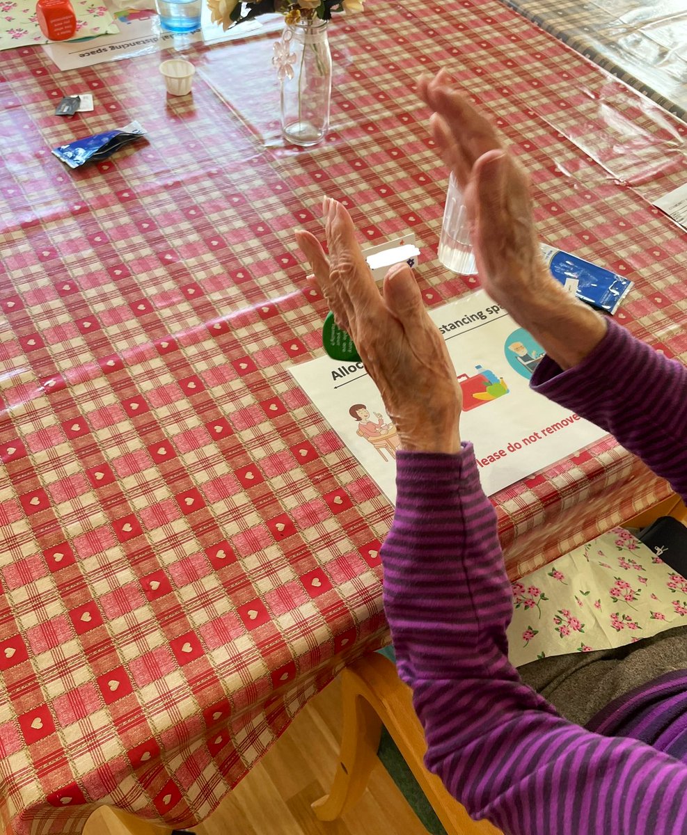 Today our patients enjoyed getting to know one another with the help of these fun conversation dice!🎲
We shared stories, memories and a few well needed laughs😄 
@LPT_Activities @LPTnhs @OTRuthGarner