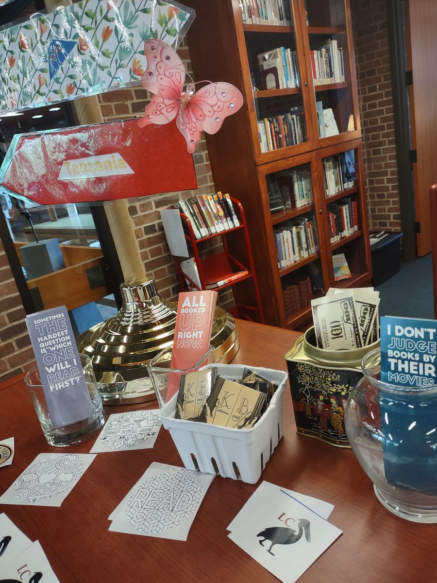BrushLibrary's tweet photo. Time to get ready for Summer Reading! Visit the KBL to see the All-School Read, the English class requirements, and the Book Chats titles chosen by groups and centers on campus. Visit the link in our bio for the Summer Reading Website to figure out your 3 required reads. #read https://t.co/DjOqcHOXtB
