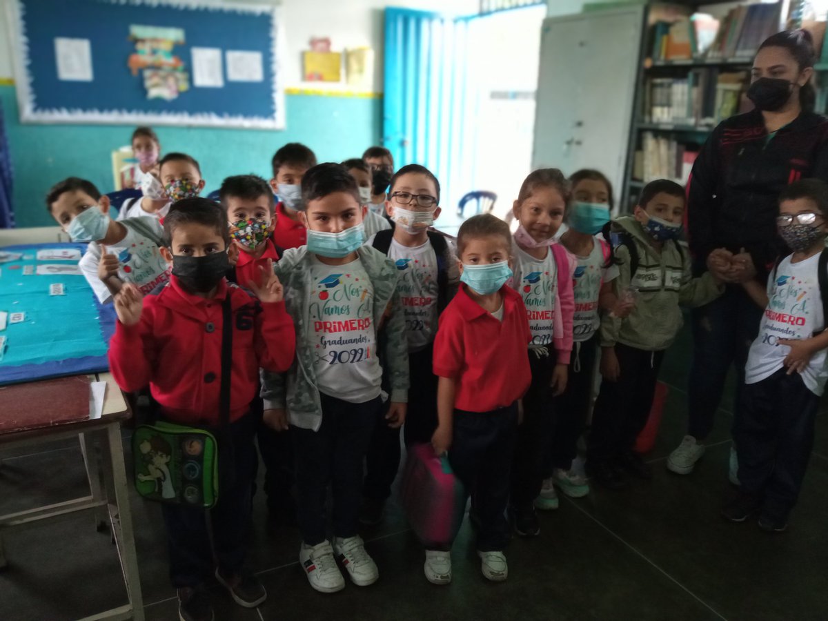 EB_SIMONBOLIVAR's tweet photo. Hoy 24/05/22 Vinculación Inicial @EB_SIMONBOLIVAR Centro de Educación Inicial "Risitos de Oro"@MPPEDUCACION @charlychaves @Crazet2011 @ZonaEducTachira @SPETachira @clifpsc @CLIFPMTACHIRA @_LaAvanzadora https://t.co/9Kb5cKv6WA